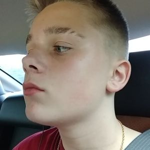 Meet your Posher, Derrick